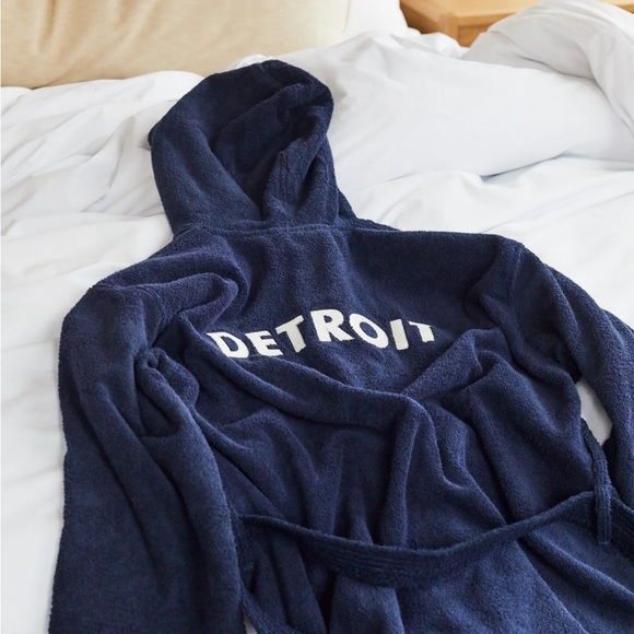 NWT Shinola Navy Blue Detroit Robe - Heavy Terry Cloth - Picture 3 of 5